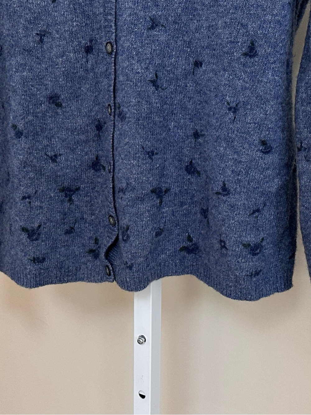 Vintage Cherokee Lambswool Cardigan XL Blue Embroidered Floral 90s - Picture 5 of 7